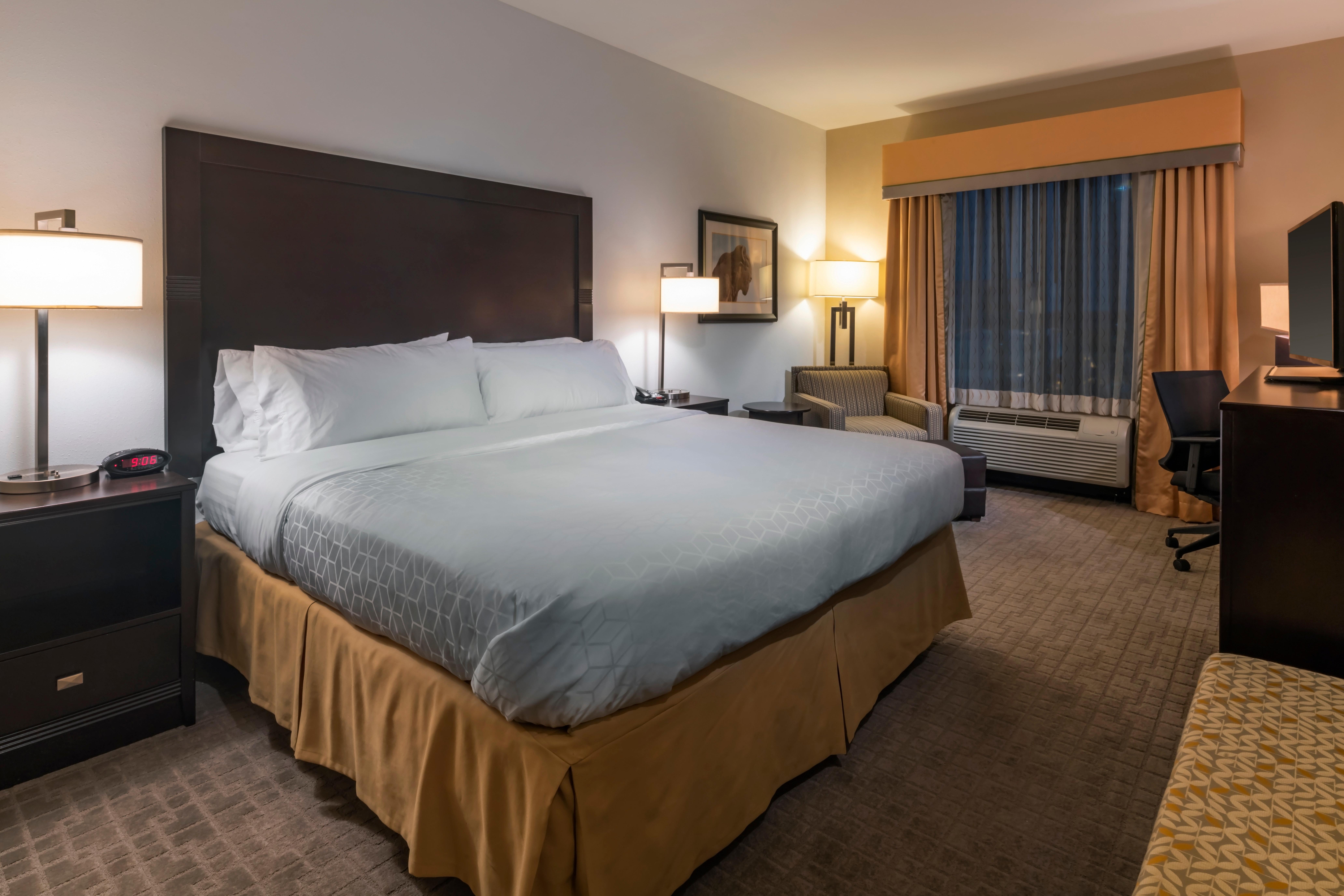 Holiday Inn Express Hays By Ihg Buitenkant foto
