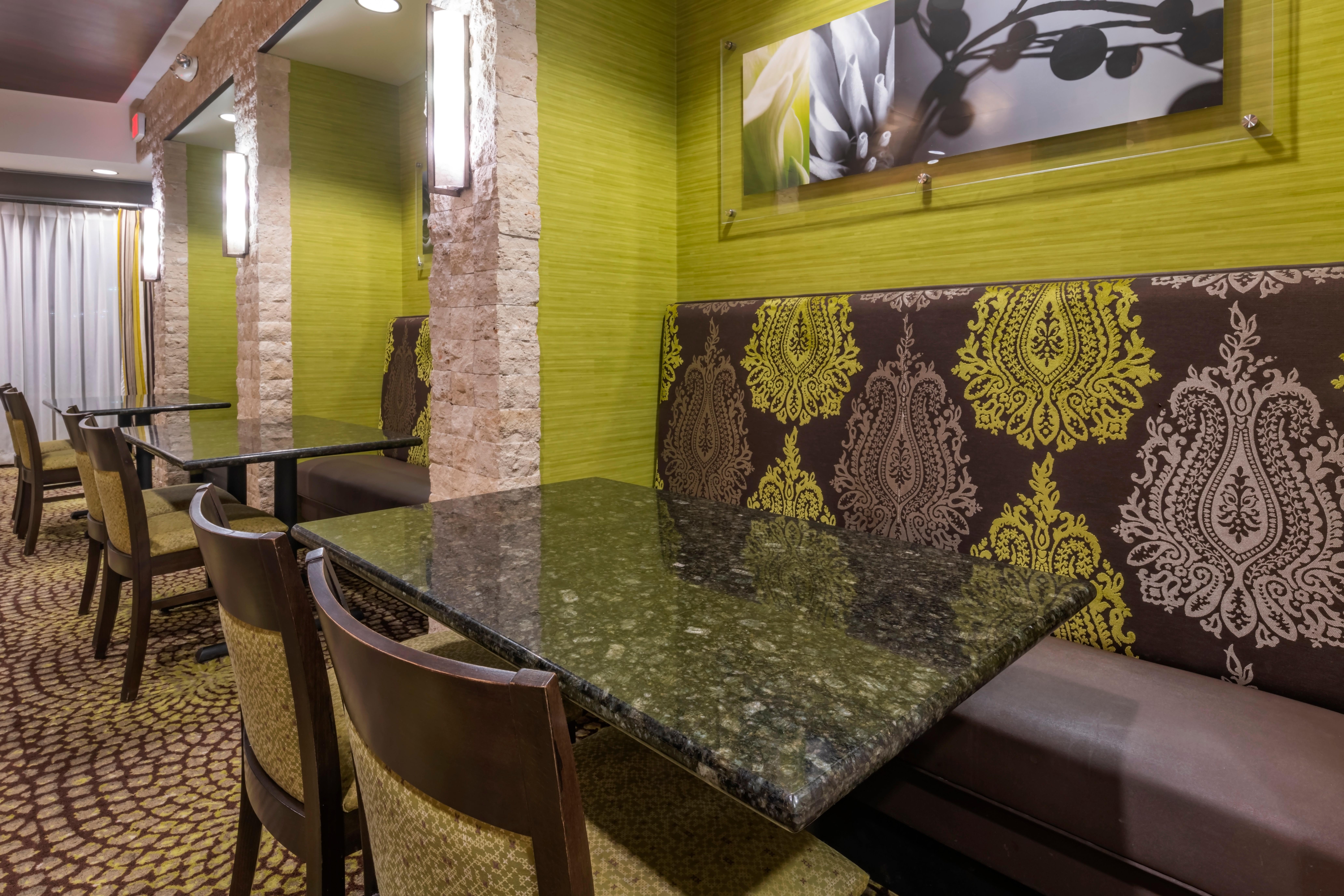 Holiday Inn Express Hays By Ihg Buitenkant foto
